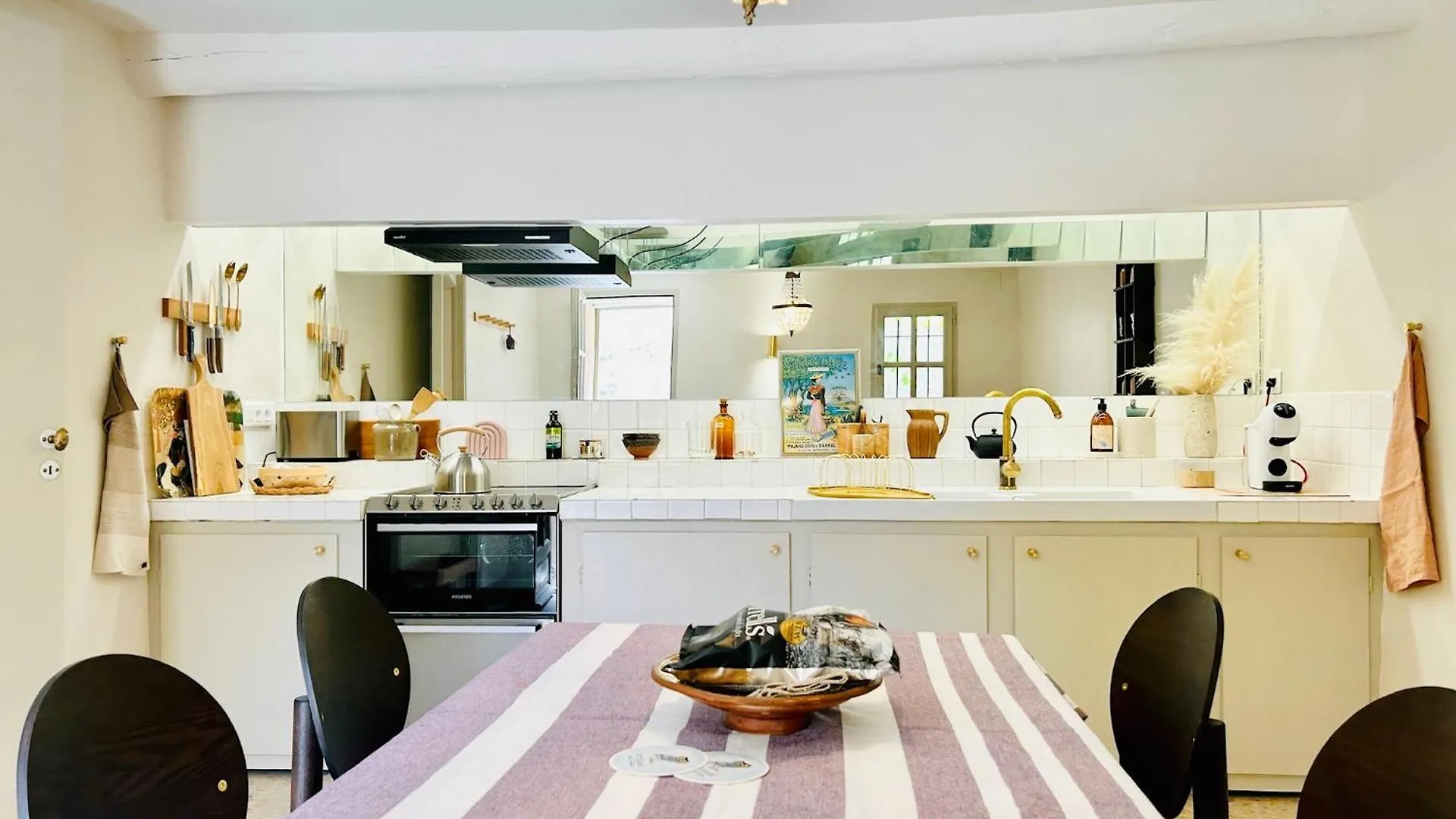 Maison Joucas Holiday home